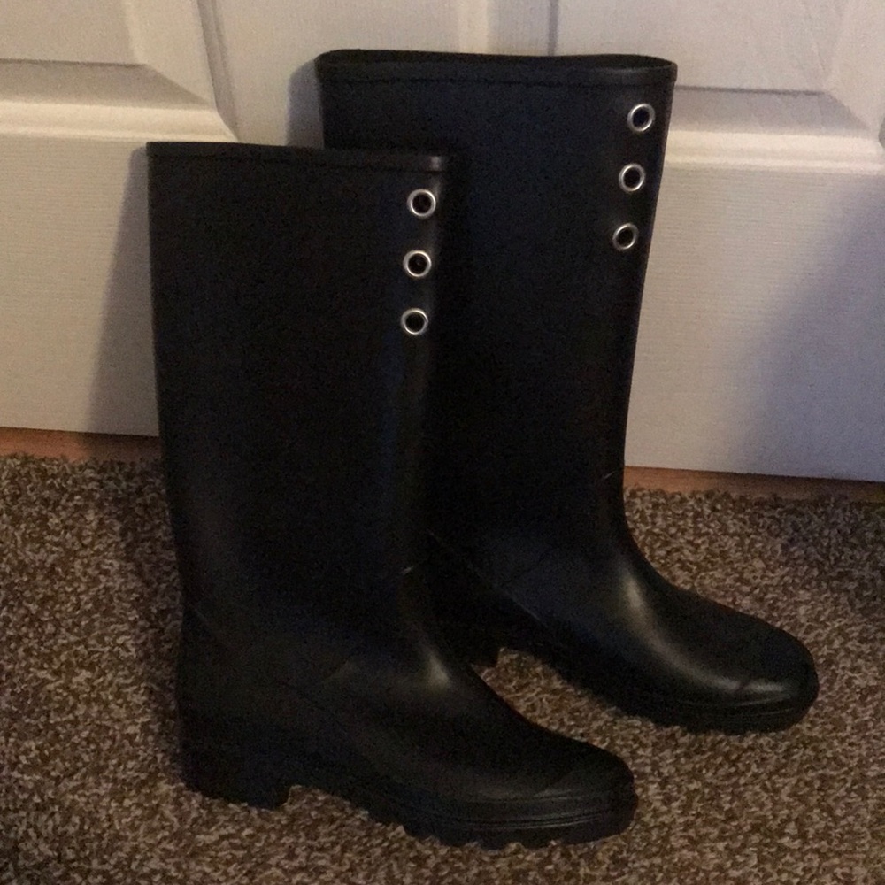 Rain boots